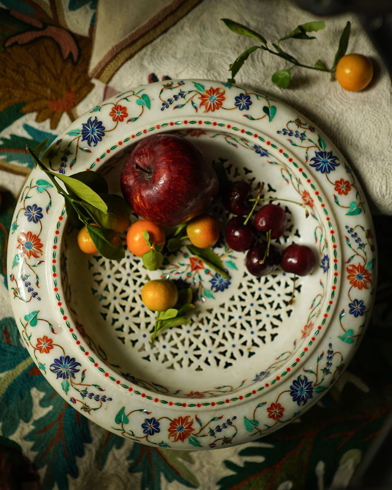Decorative tableware from South of Indus